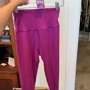 90. Beyond Yoga Magenta Leggings